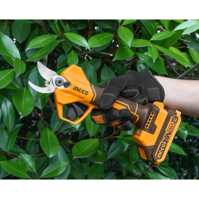 INGCO Set Mini Chainsaw & Shearer, with 2 batteries and charger - Image 5
